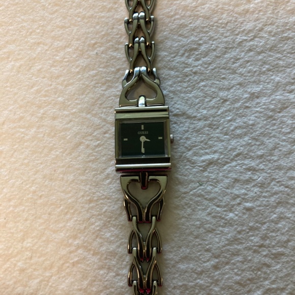 "HOST PICK"Guess Vintage Women’s Watch - Picture 6 of 7